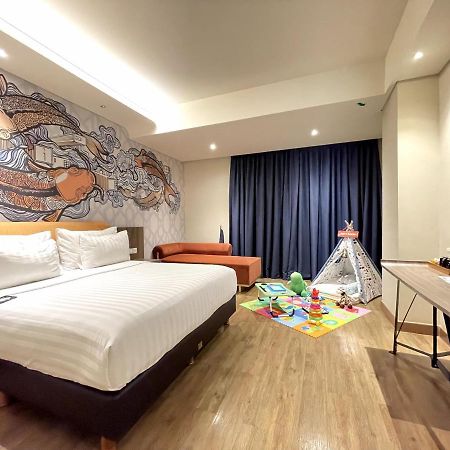 Luminor Hotel Jakarta Kota By Wh Exterior photo