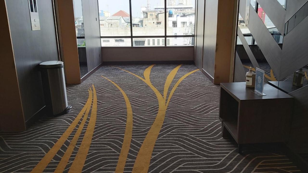 Luminor Hotel Jakarta Kota By Wh Exterior photo