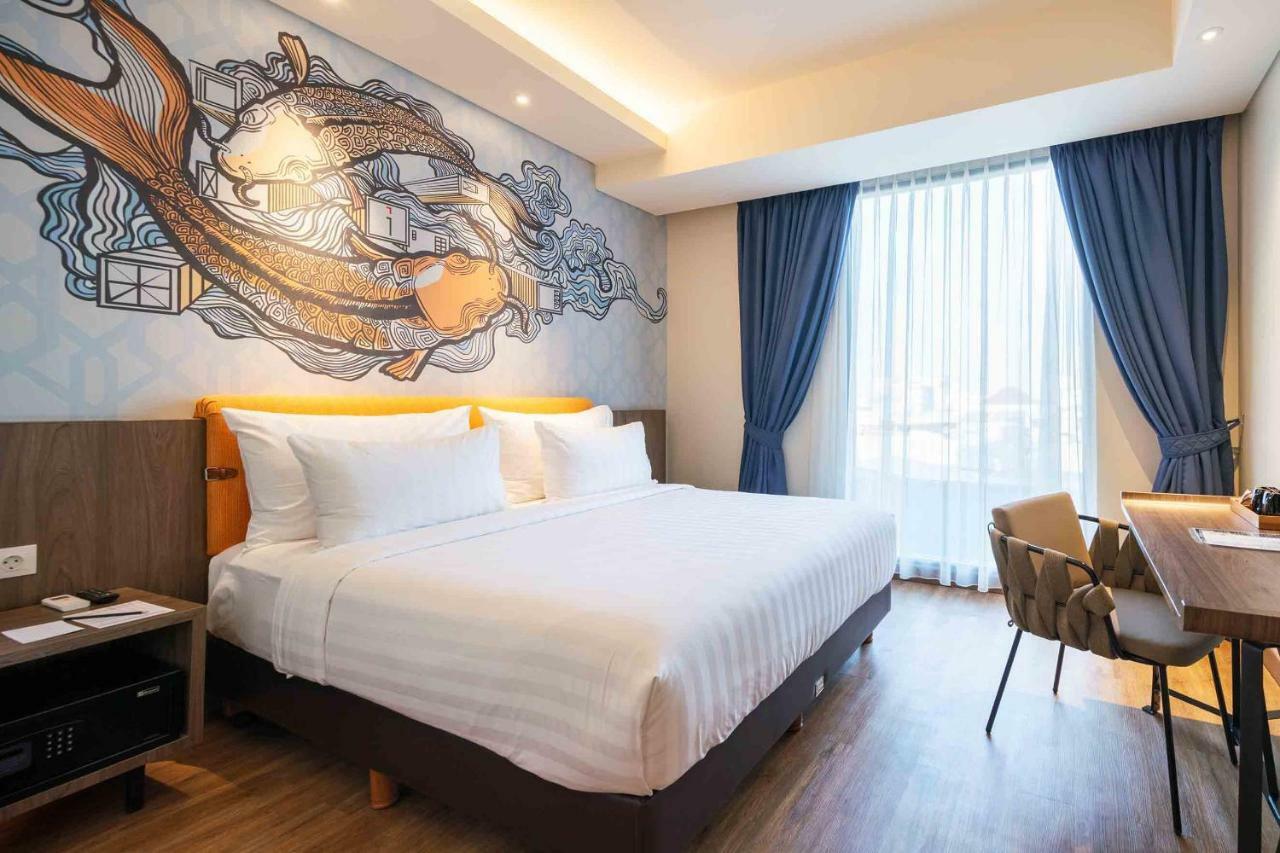 Luminor Hotel Jakarta Kota By Wh Exterior photo