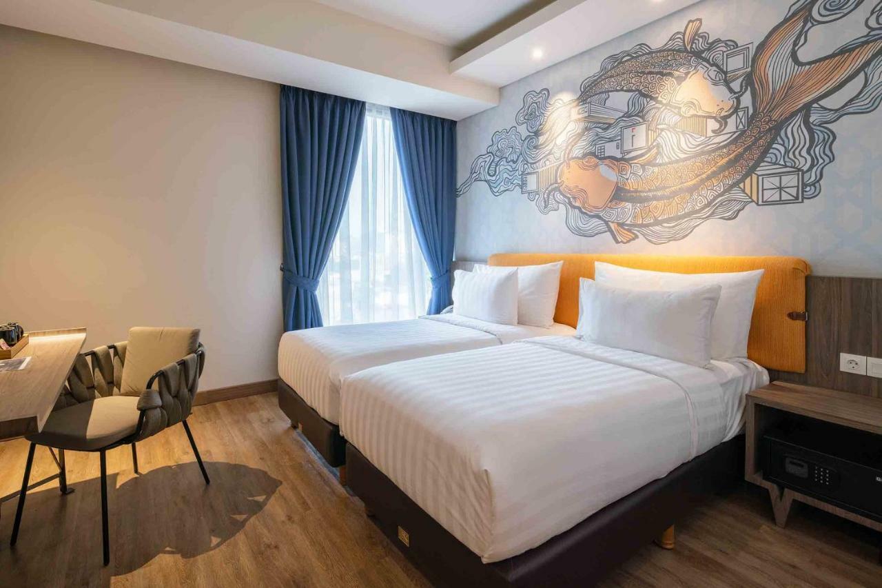 Luminor Hotel Jakarta Kota By Wh Exterior photo