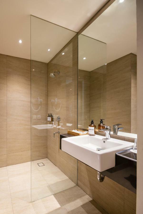 Luminor Hotel Jakarta Kota By Wh Exterior photo