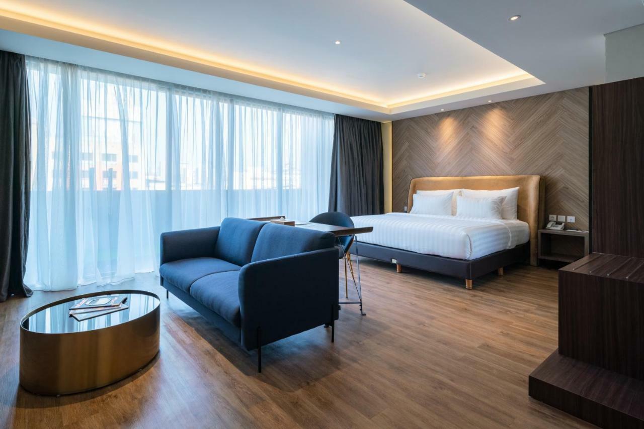 Luminor Hotel Jakarta Kota By Wh Exterior photo